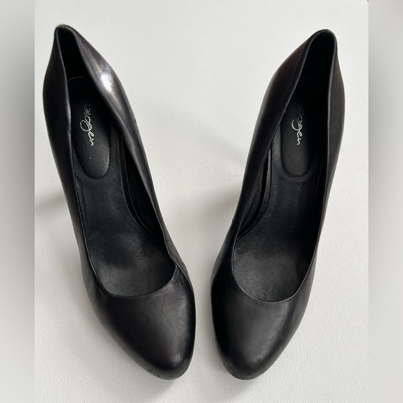 Classic black leather pumps | 3” heel | Black Closed Toe High Heel by Halogen - Picture 1 of 7